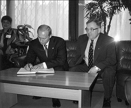 В.В.Путин и Н.Л.Добрецов (2000)