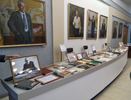 Заседание Клуба межнаучных контактов Заседание Клуба межнаучных контактов